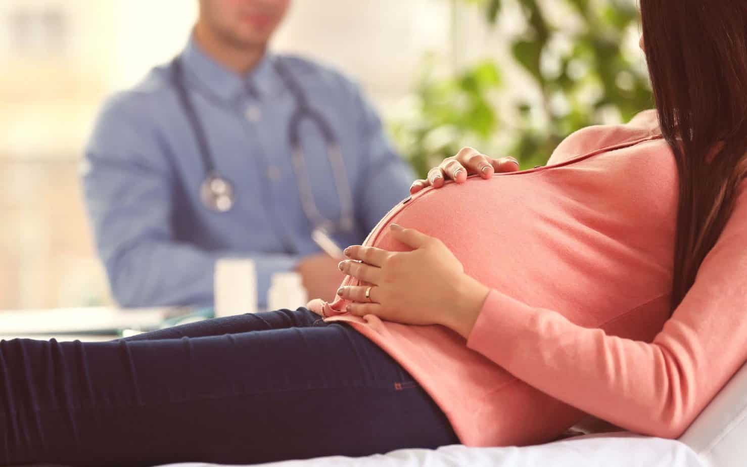 Pregnant Women's Unborn Child Are At A Risk Of Heart Defects From Oil Refineries