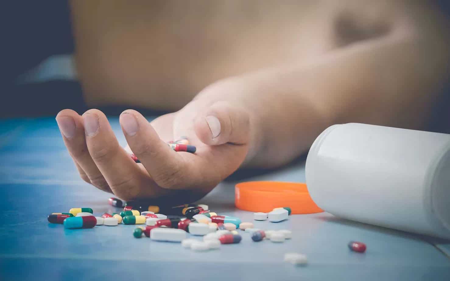 Overdose Deaths In U.S. Drop By 5% In 2018