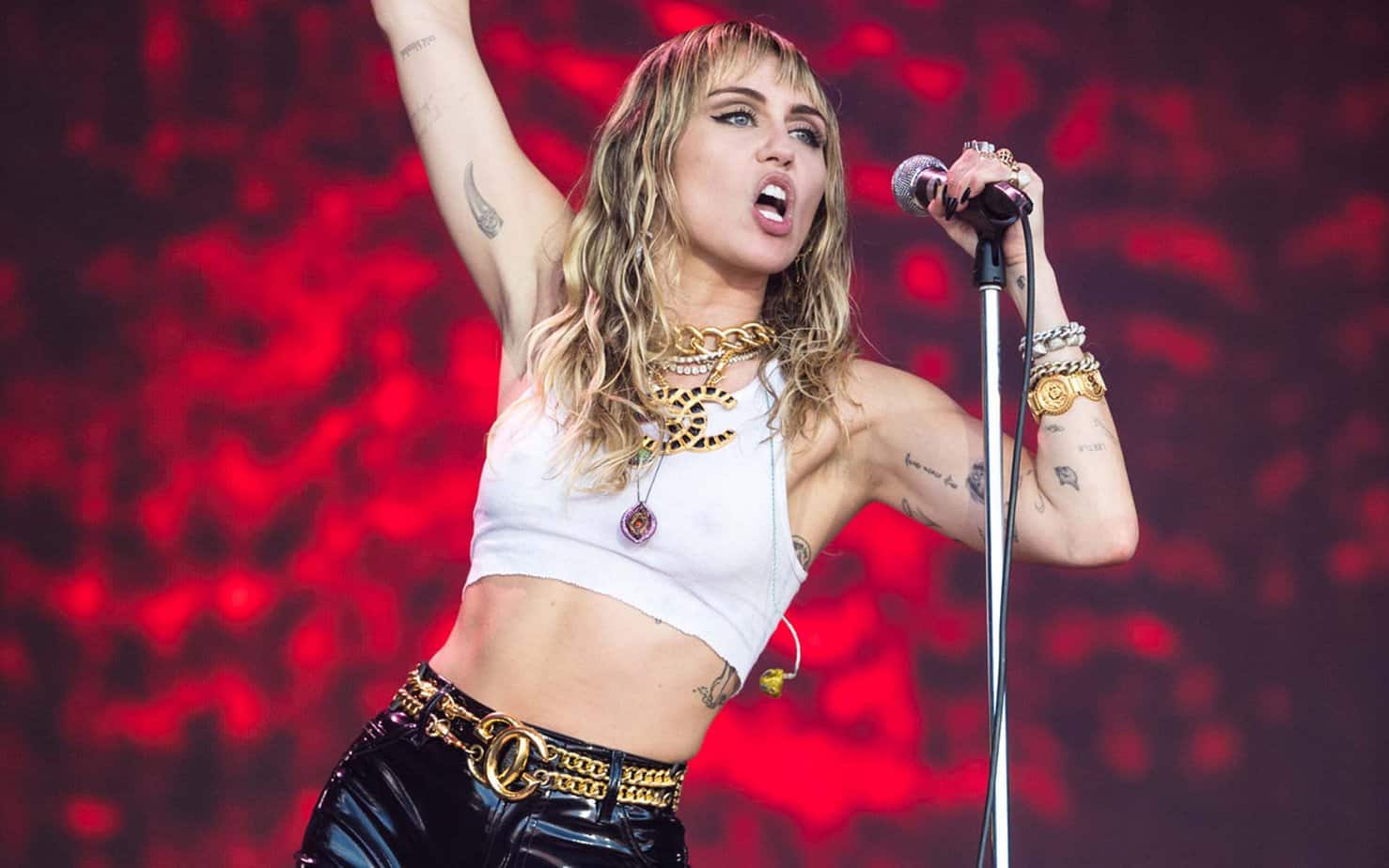 Coronavirus: Miley Cyrus Pulls Out of Australian Bushfire Relief Show, Event Cancelled