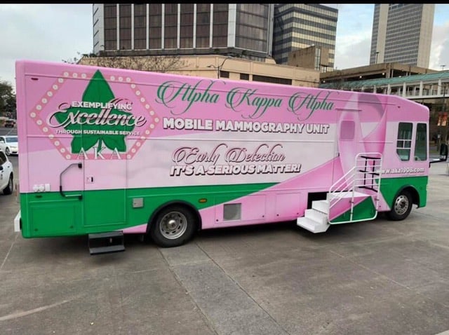 alpha kappa alpha gives out free mammograms