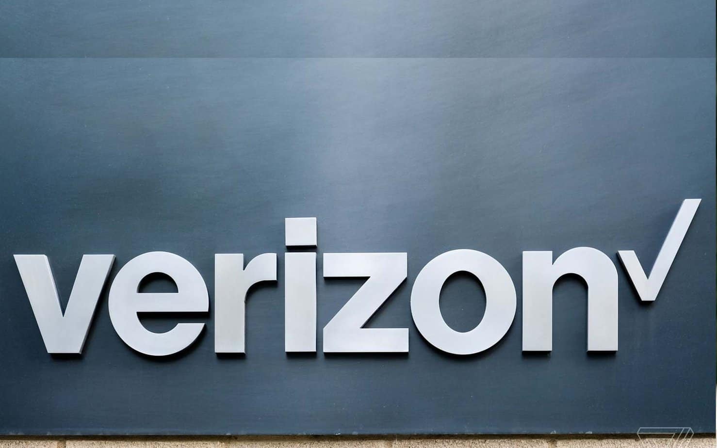 Verizon Announces Plan to Keep Customers Connected